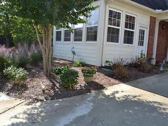 3rd image of 1604 Haven Cir