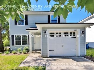 8840 Berry Ave, Jacksonville, FL 32211