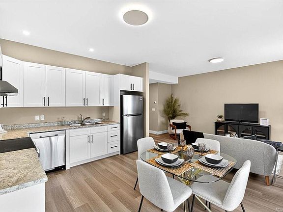 4th image of 5535 Woodland Cres E #103