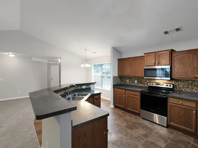 121 Breckenridge Point — Photo 8