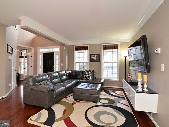 5th image of 21547 Overland Park Dr