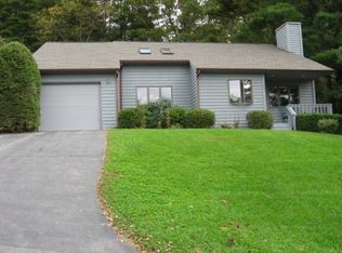 302 Robertson St, Burnsville, NC 28714