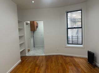400 E 161st St #1S, Bronx, NY 10451