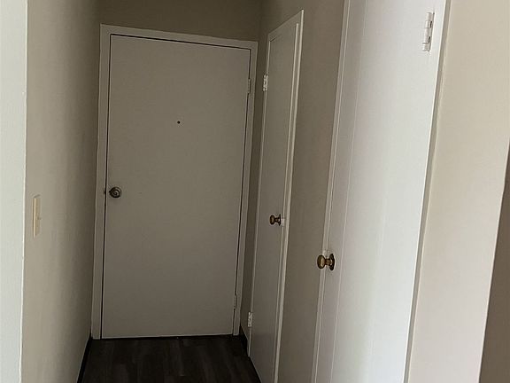 5th image of 10 Bradley Ave APT 14