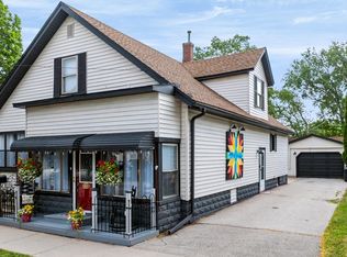 615 Pine St, Essexville, MI 48732