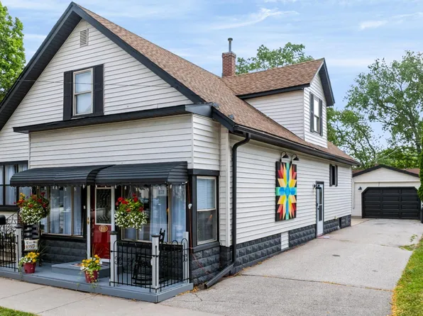 615 Pine St, Essexville, MI 48732