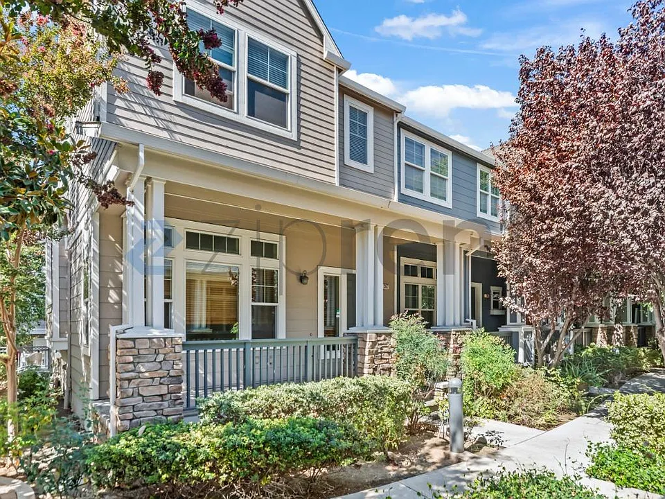367 Destino Cir
