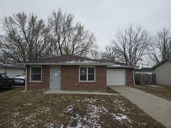 405 Washington Ave, Pacific Junction, IA 51561 Zillow