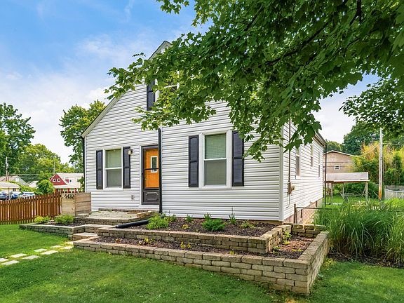 3rd image of 5432 Sharon Park Ave