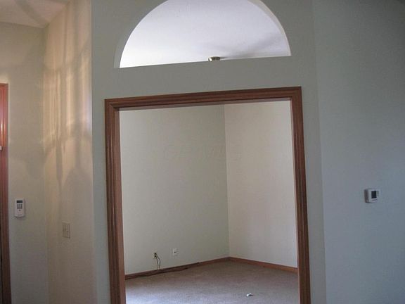 3rd image of 876 Bryn Mawr Dr