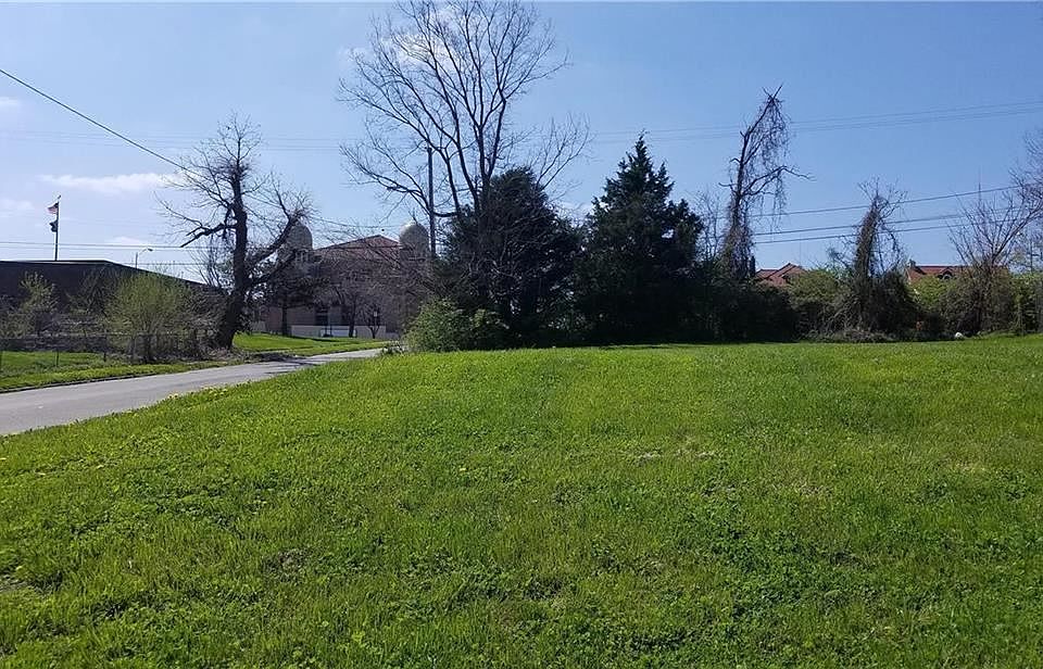 1st image of 3338 Flora Ave
