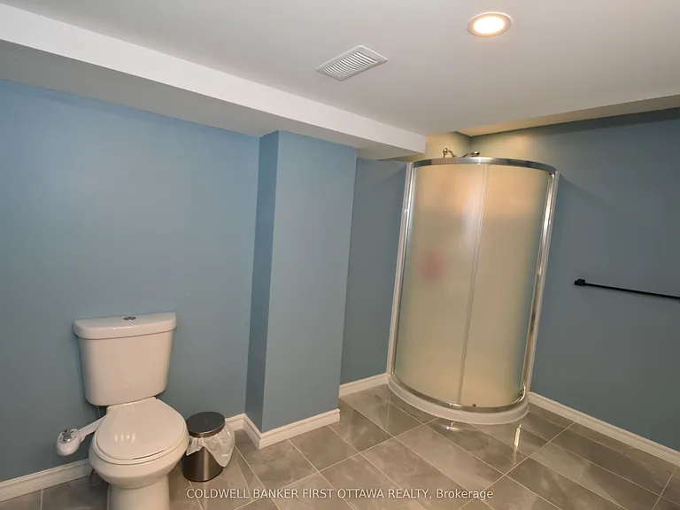 413 Blackleaf Dr — Photo 17
