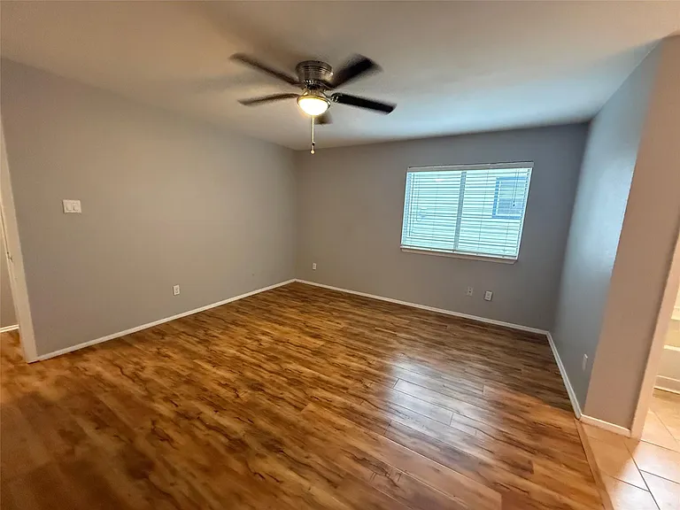 2811 Crownspoint Dr — Photo 13