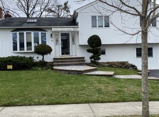 29 Burton Ave Plainview NY 11803 Zillow