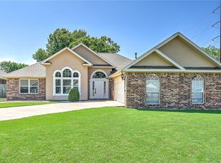 1604 S Breckenridge Loop, Rogers, AR 72756