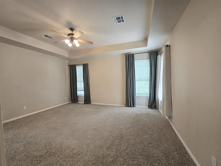 10620 Chestnut Ridge Rd — Photo 8
