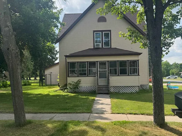 202 S Walker St, Wautoma, WI 54982