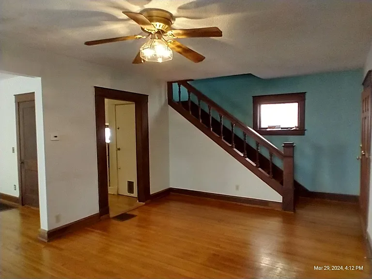 4146 Charlotte St — Photo 10