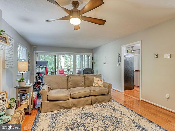 4th image of 114 Greenwood Ct