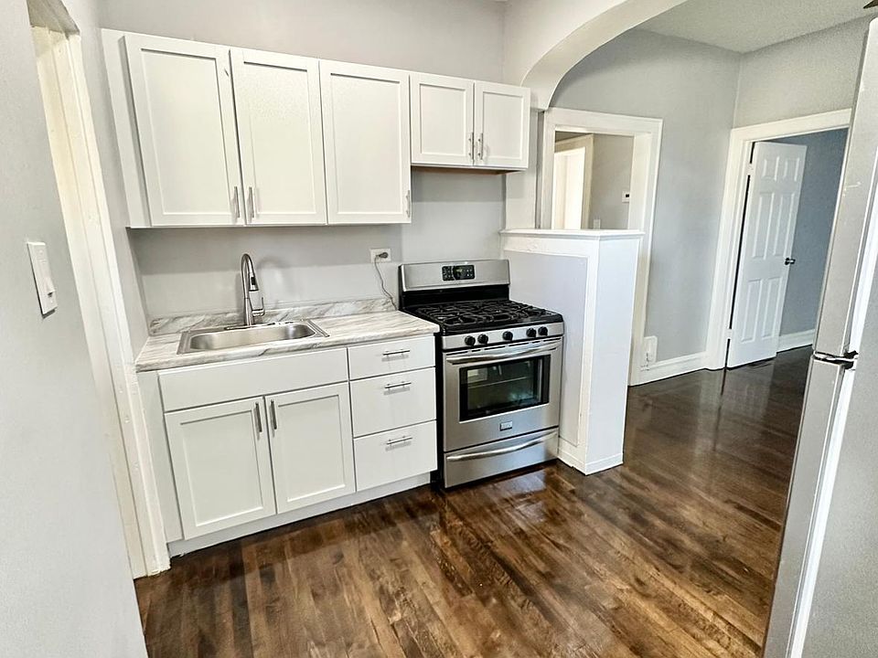 1st image of 1621 S Komensky Ave #1A