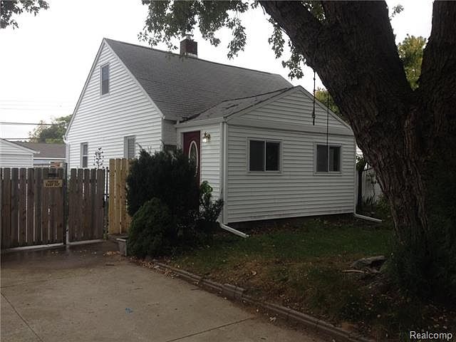 1st image of 35103 Bakewell St
