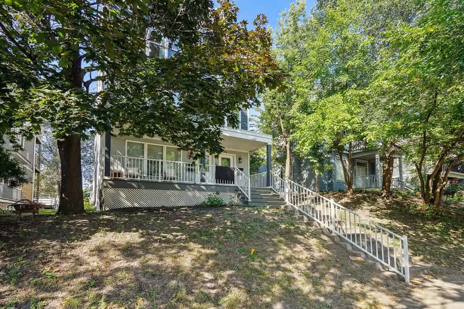 1 bed, 1.0 bath, 2206 sqft, $1,201 — Photo 3