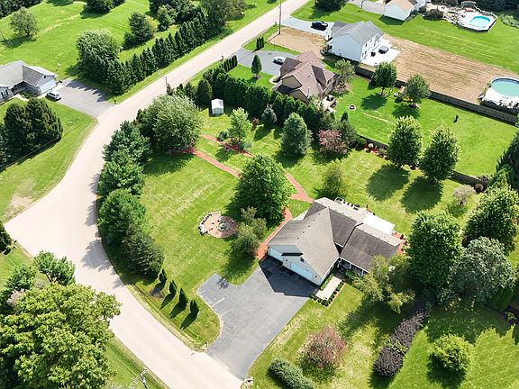 4th image of 22902 Graf Rd