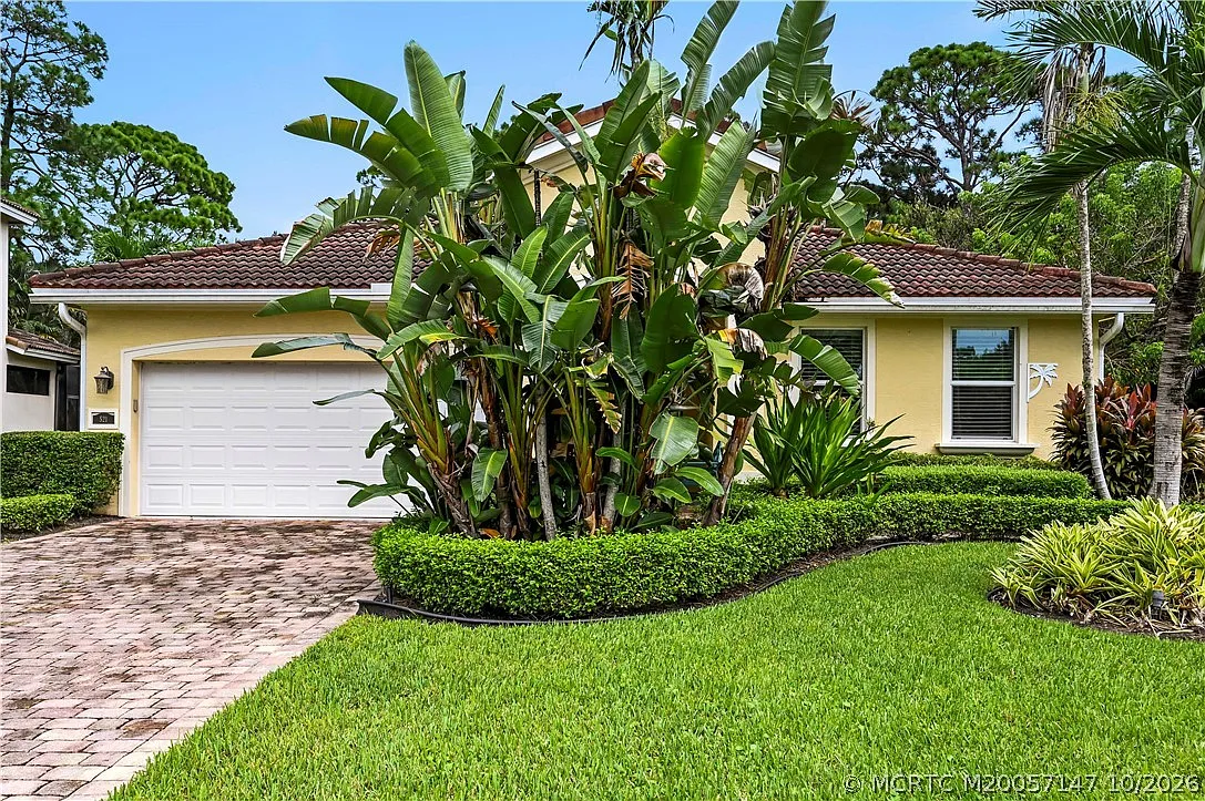 3 bed, 2.0 bath, 1814 sqft, $5,000 — Photo 3