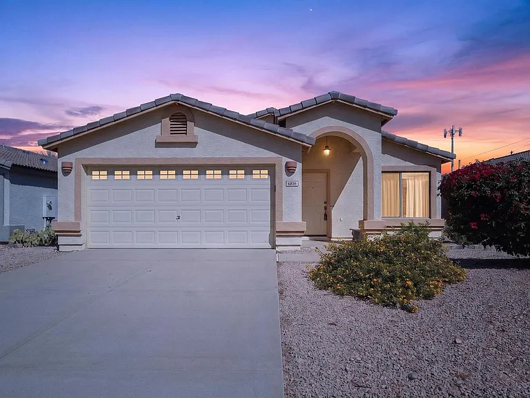 6816 S Russet Sky Way — Photo 2