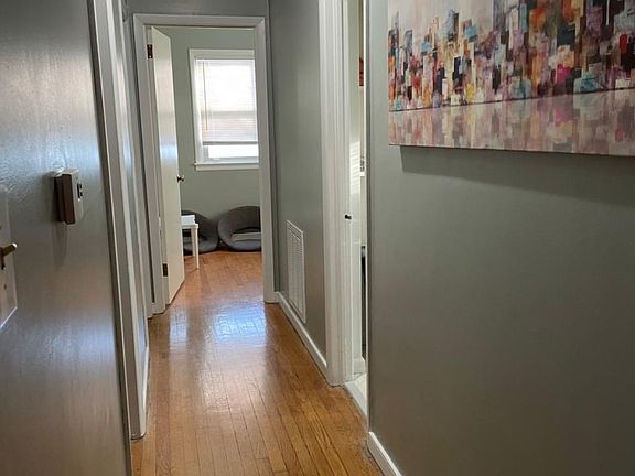 5th image of 2406 Northumberland Ave