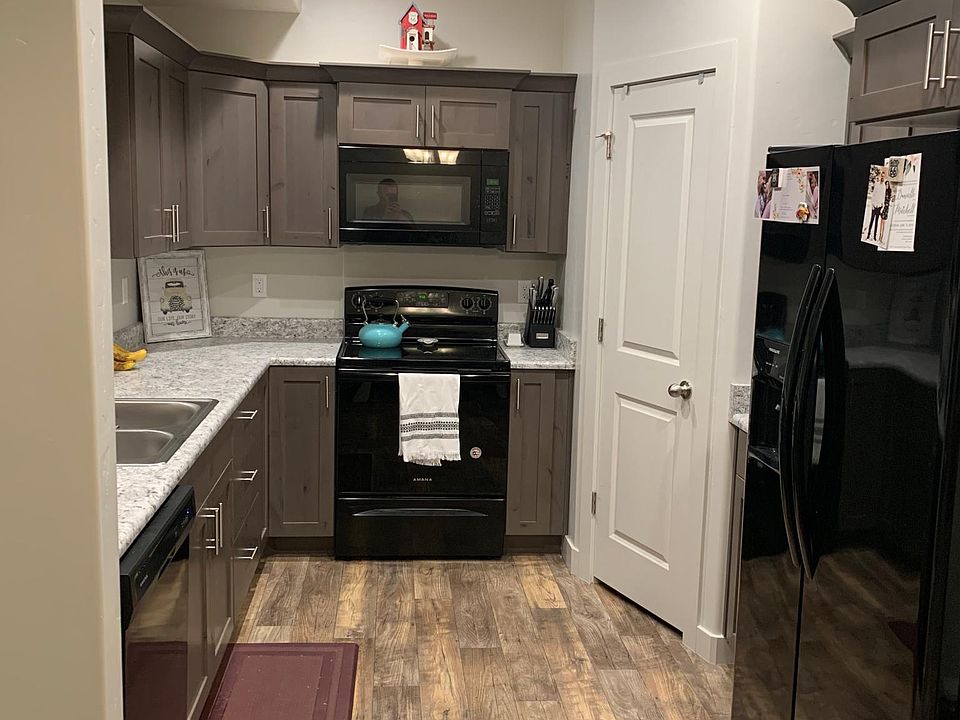 2nd image of 79 N 300 W