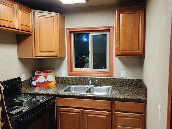 3rd image of 1214 Bonanza Ave APT 2