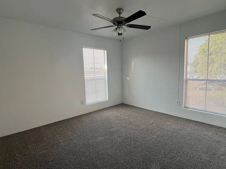 Cypresswood Crossing Apartments — Photo 27