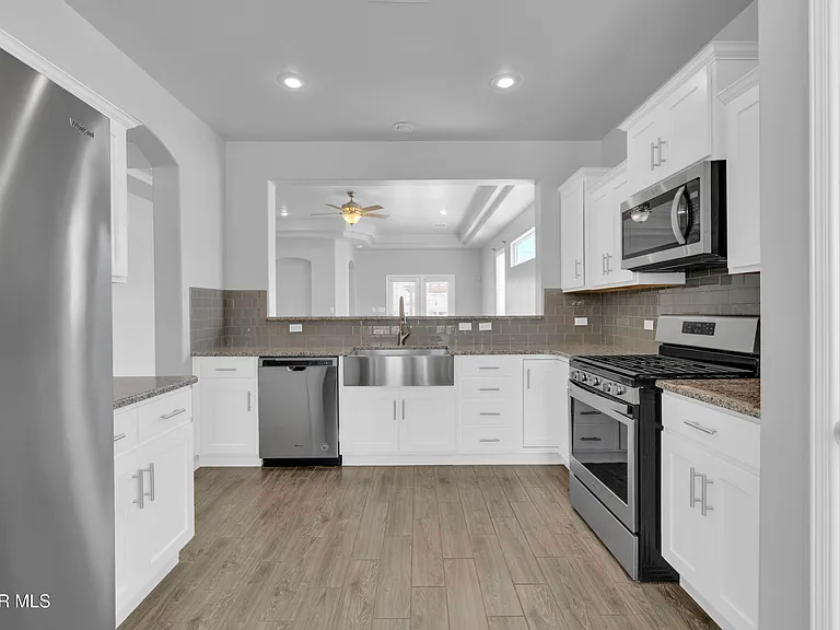 7846 Enchanted Ridge Dr — Photo 10