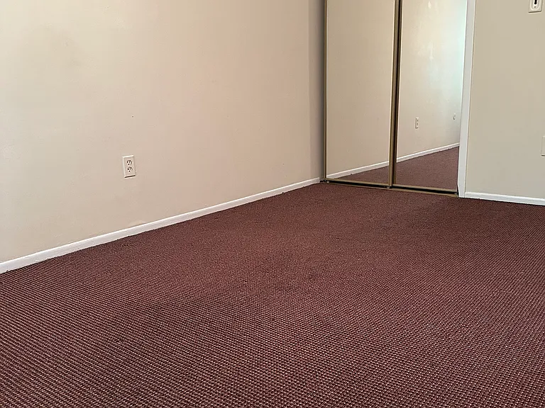 111 Amberly Dr #D — Photo 13