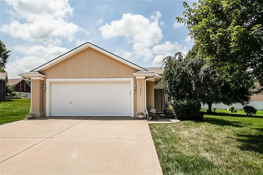 7801 N Cherry St, Kansas City, MO 64118 | MLS #2563308 | Zillow