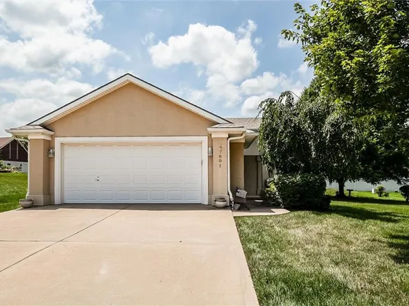7801 N Cherry St, Gladstone, MO 64118