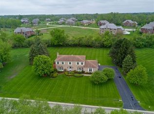 6 Lake View Rd, Hawthorn Woods, IL 60047