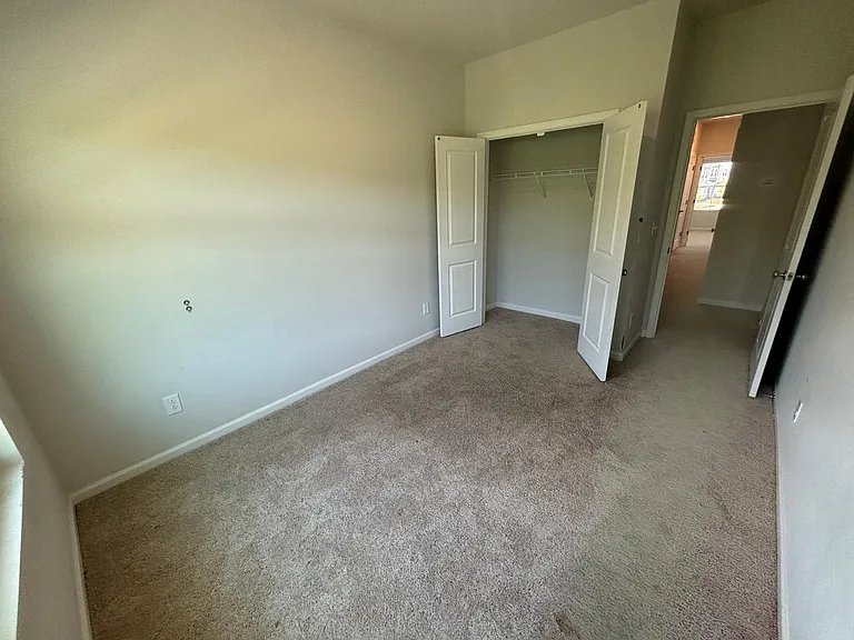 140 Fideaux Blvd — Photo 29