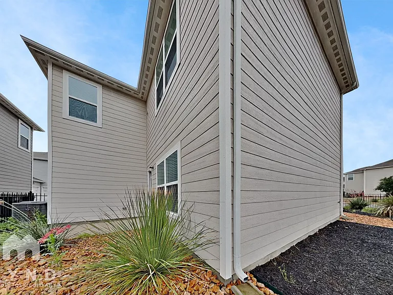 6104 Underwood Way — Photo 17