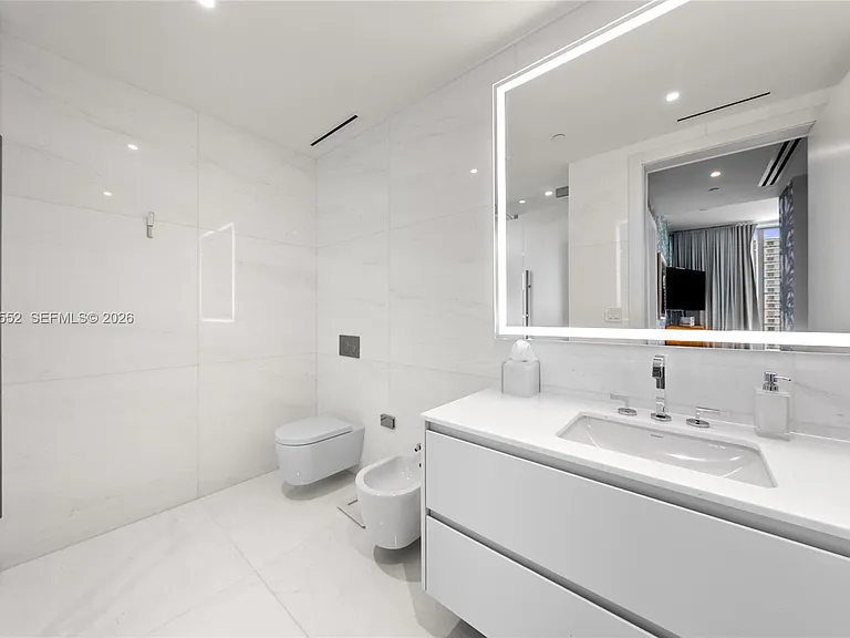 300 Biscayne Boulevard Way #901E — Photo 48