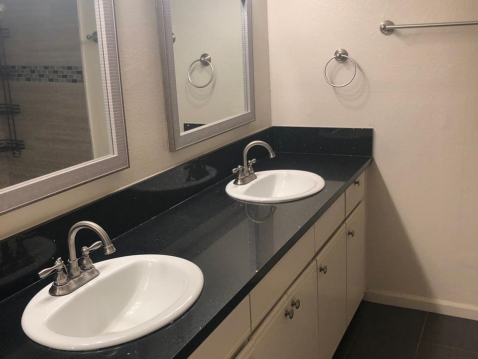 1st image of 4625 Sylmar Ave #1108