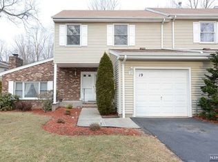 19 Heritage Manor Dr, Wayne, NJ 07470