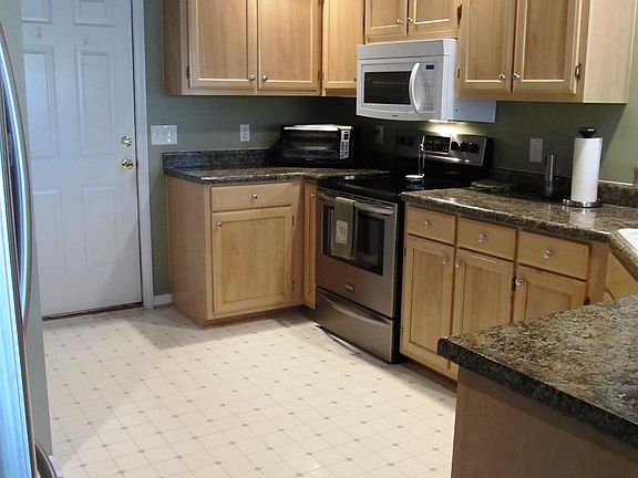 4th image of 103 Cedar Forest Dr