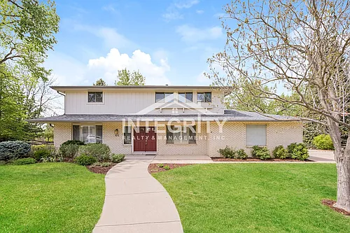 5051 W Portland Dr Photo 1