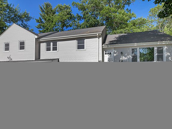 2nd image of 3786 Eleanor Dr
