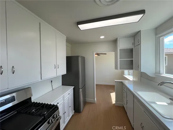 15683 Fir St, Hesperia, CA 92345