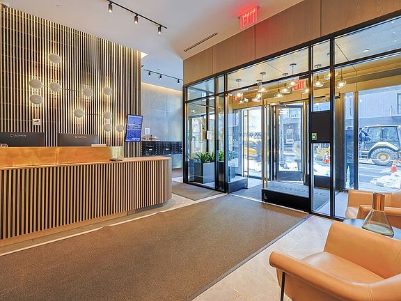 4th image of 300 W 30th St APT 4D