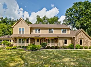 1738 White Fence Ln, Libertyville, IL 60048