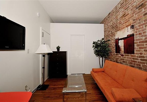 5th image of 235 W 18th St APT 1RE